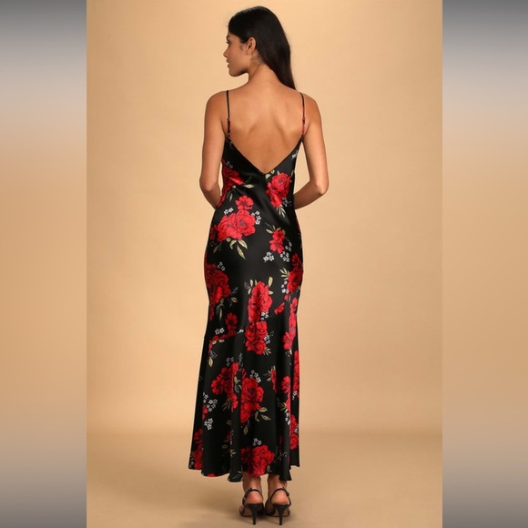 Lulus Romantic Black Floral Print Satin Cowl Neck Wedding Guest Maxi Dress M - Picture 16 of 16